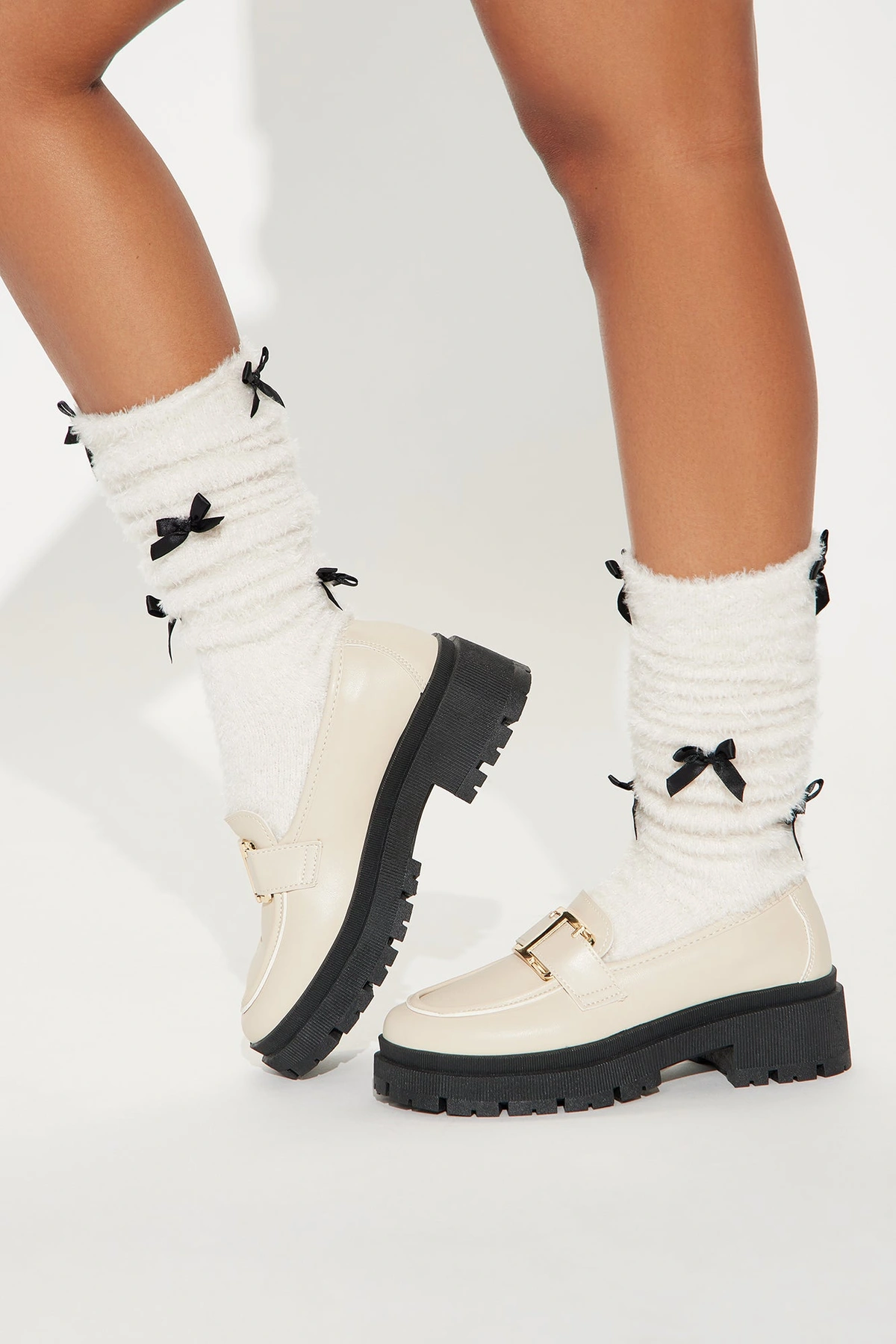Fuzzy Bow Socks - Ivory — Marfim