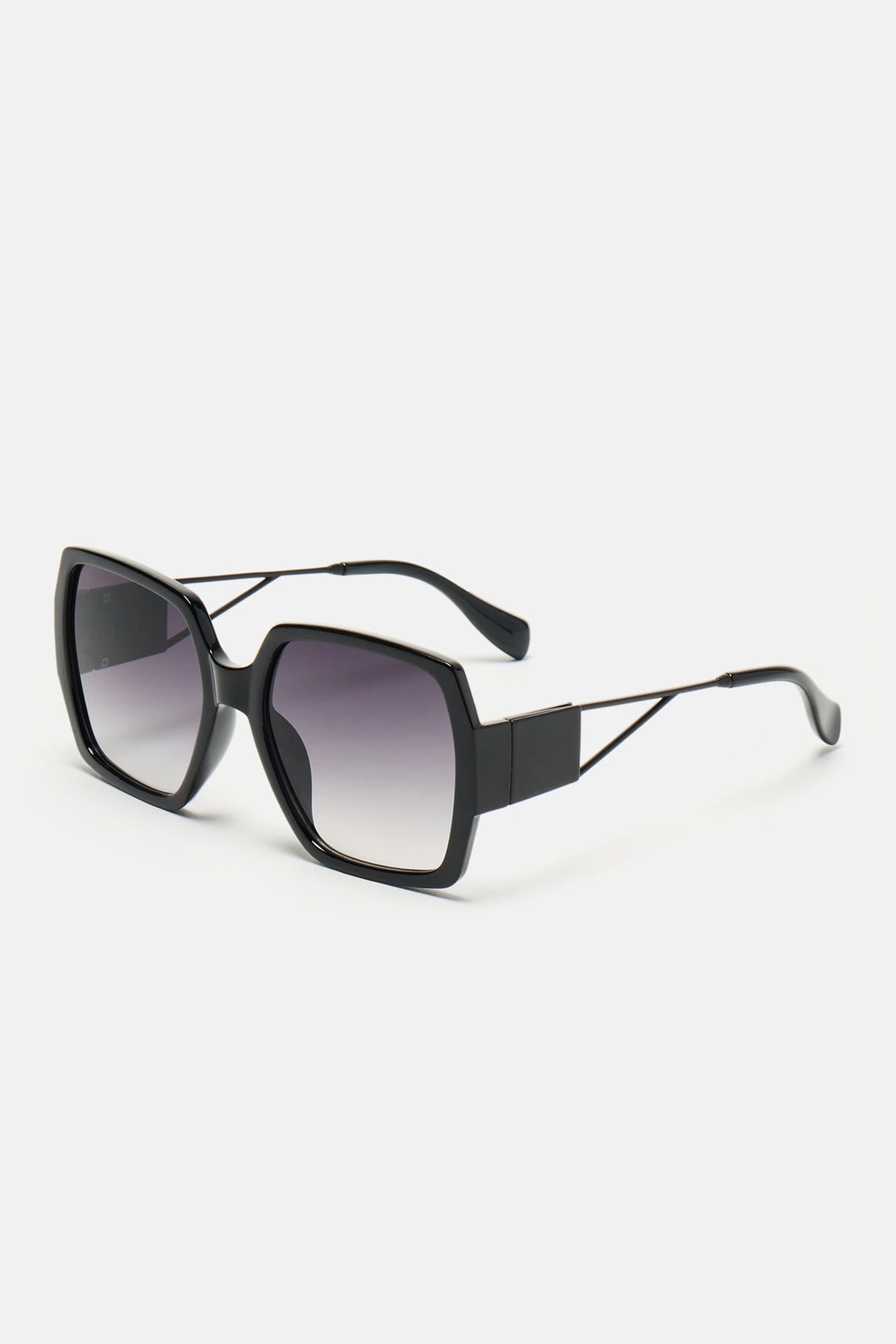 Hiding From Paparazzi Sunglasses - Black — Preto