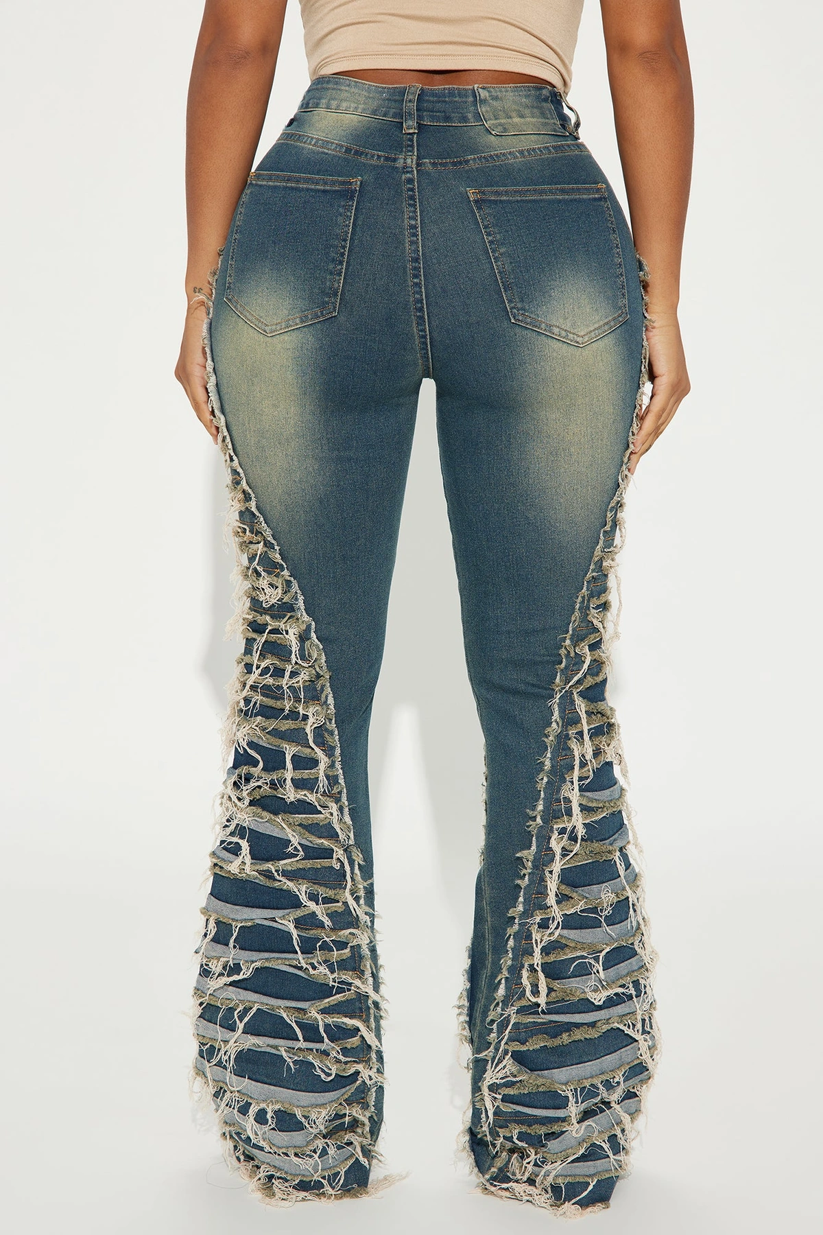 Feeling Brand New Tinted Flare Jeans - Medium Wash — Ganga de lavagem média