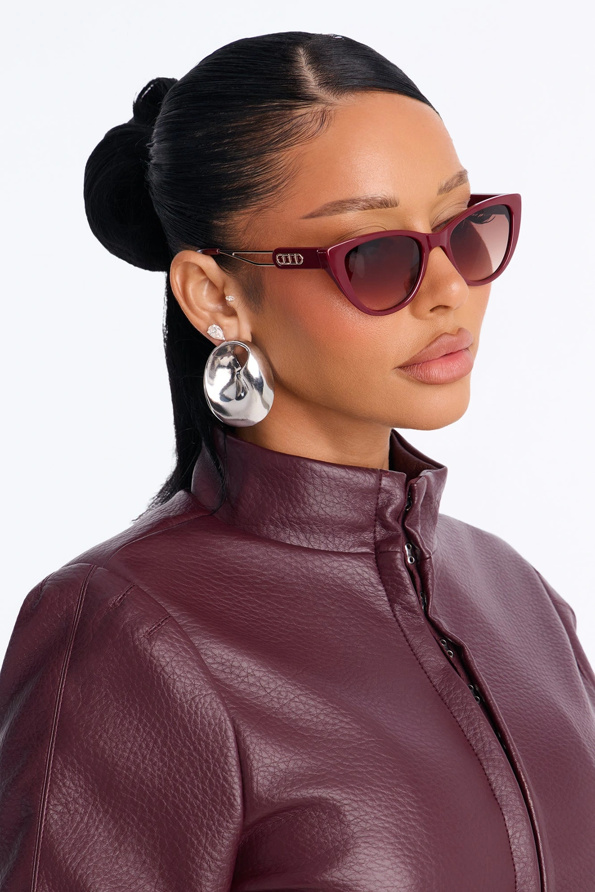 Hiding In The Shadow Sunglasses - Burgundy — Bordô