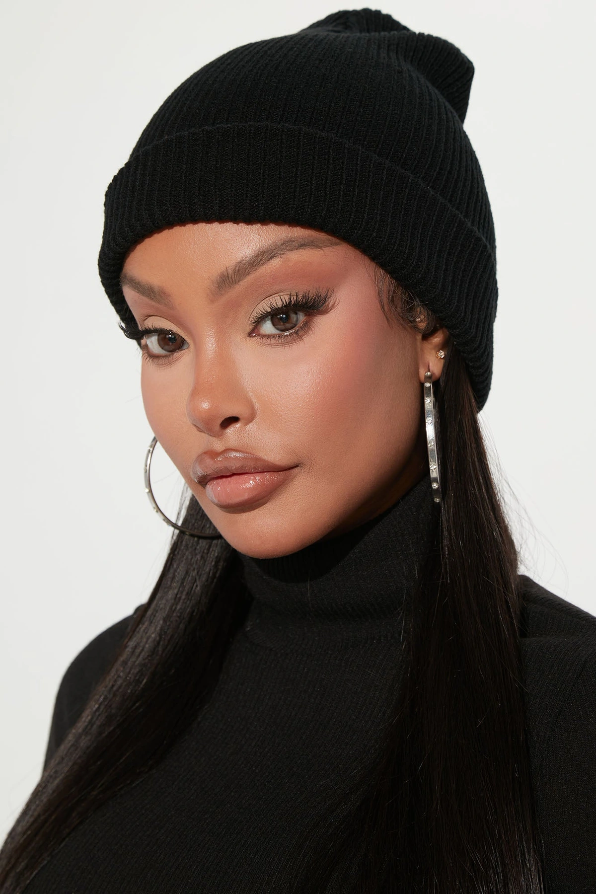 Keep Me Cozy Beanie - Black — Preto