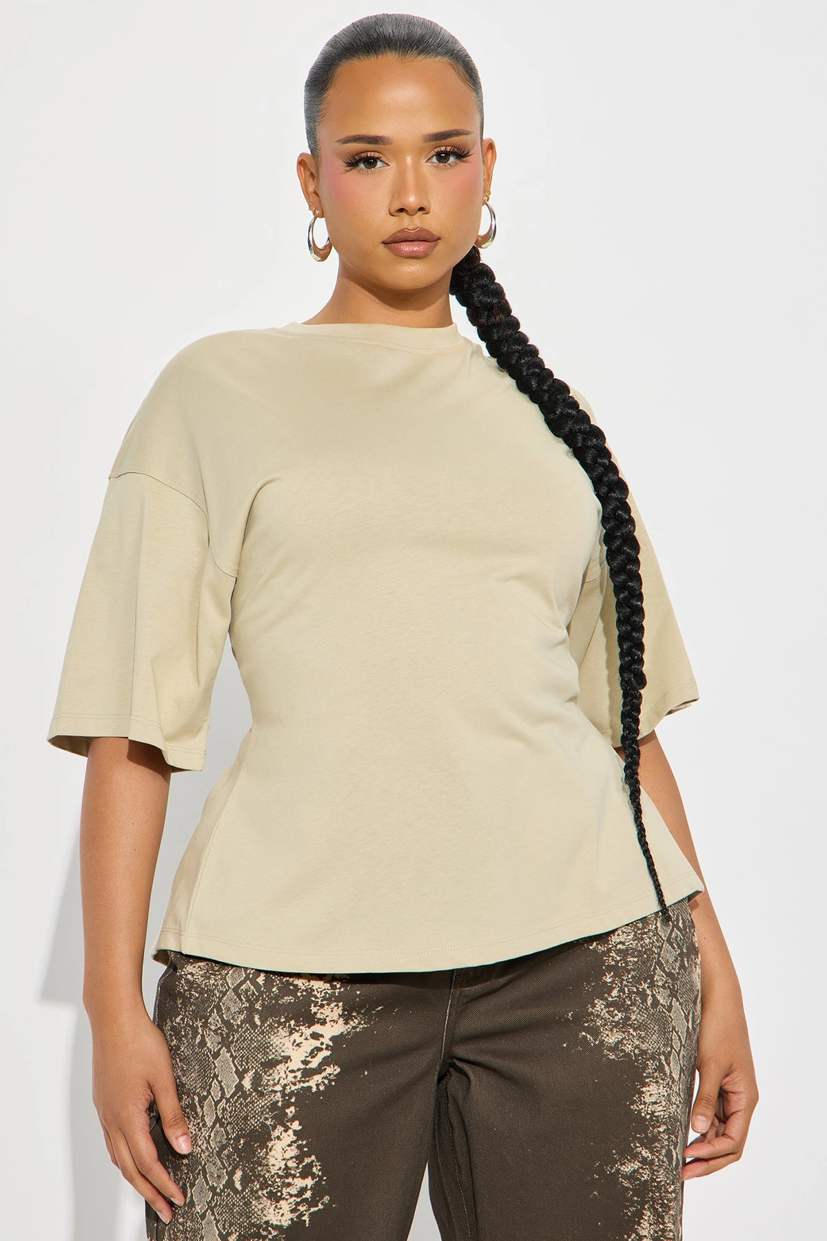 Jayden Fitted T-Shirt - Stone — Bege-pedra