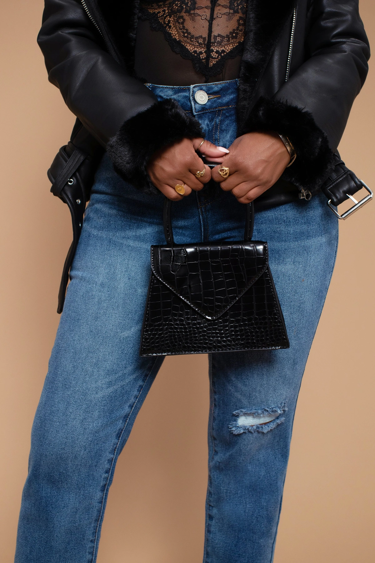 All Corners Trapeze Bag - Black — Preto