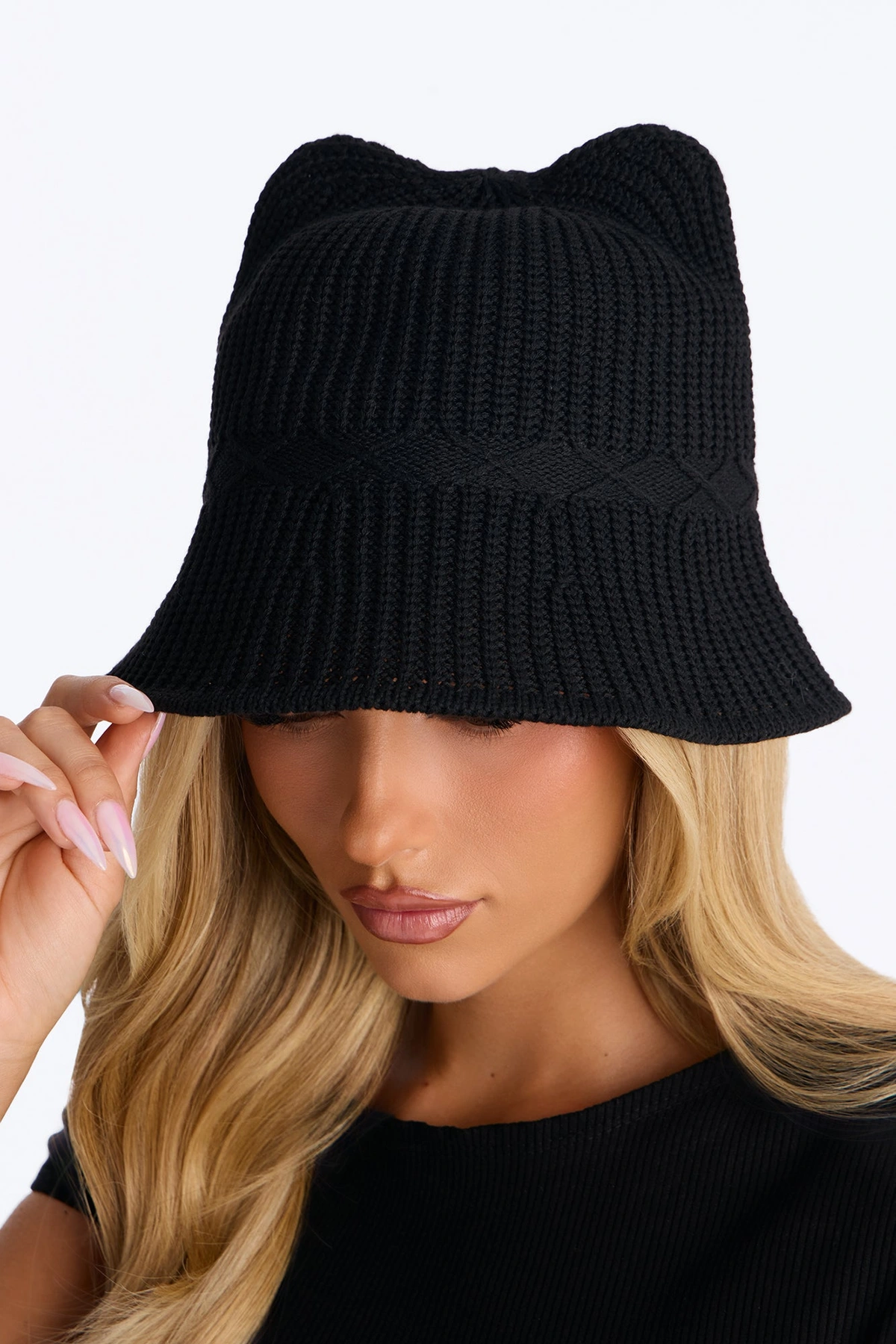 Earresistable Crochet Bucket Hat - Black — Preto