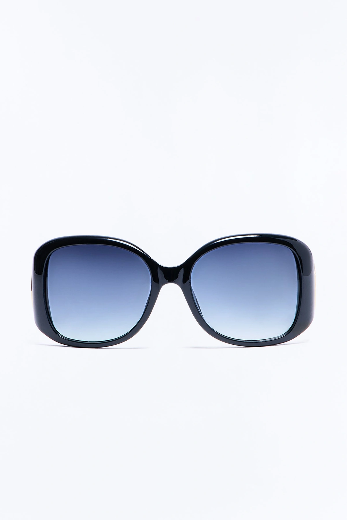 Always On The Prowl Sunglasses - Black — Preto