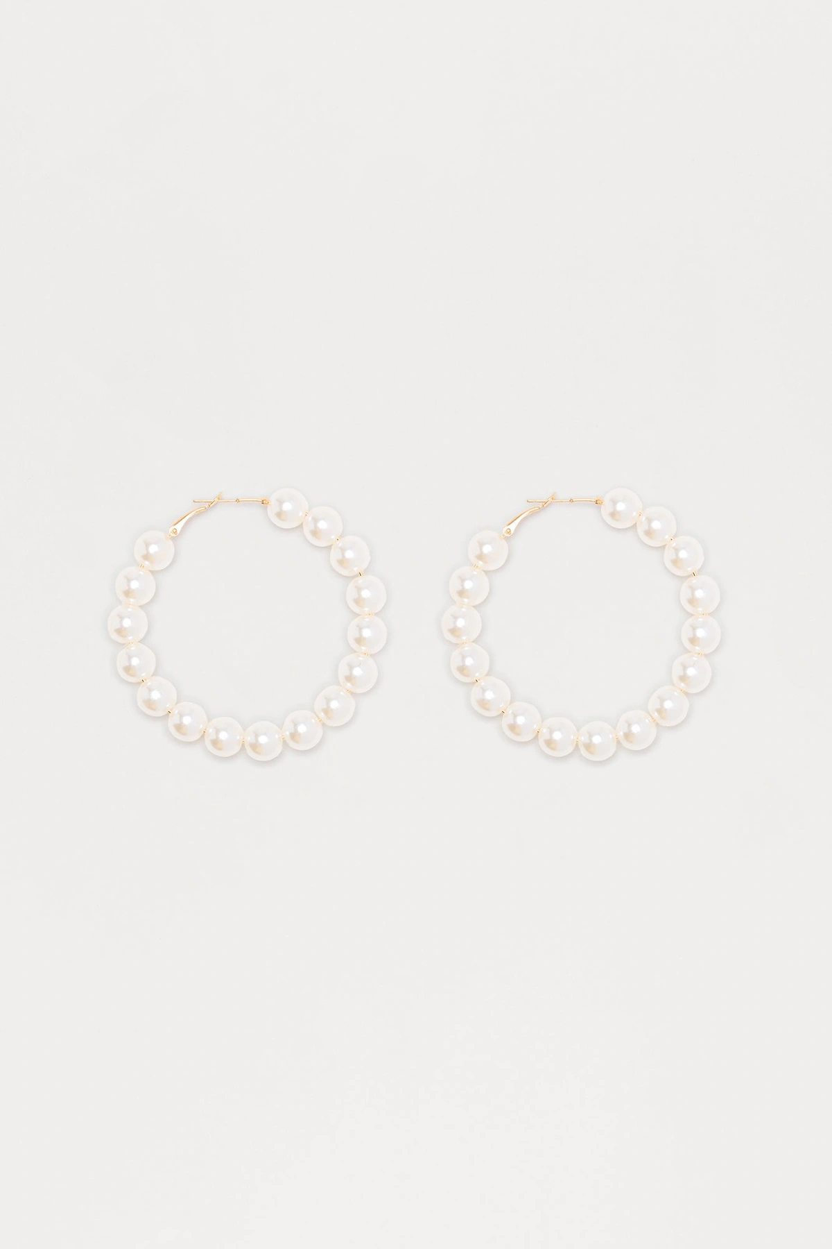 Pearlicious Hoop Earrings - White/Gold — Branco/Dourado