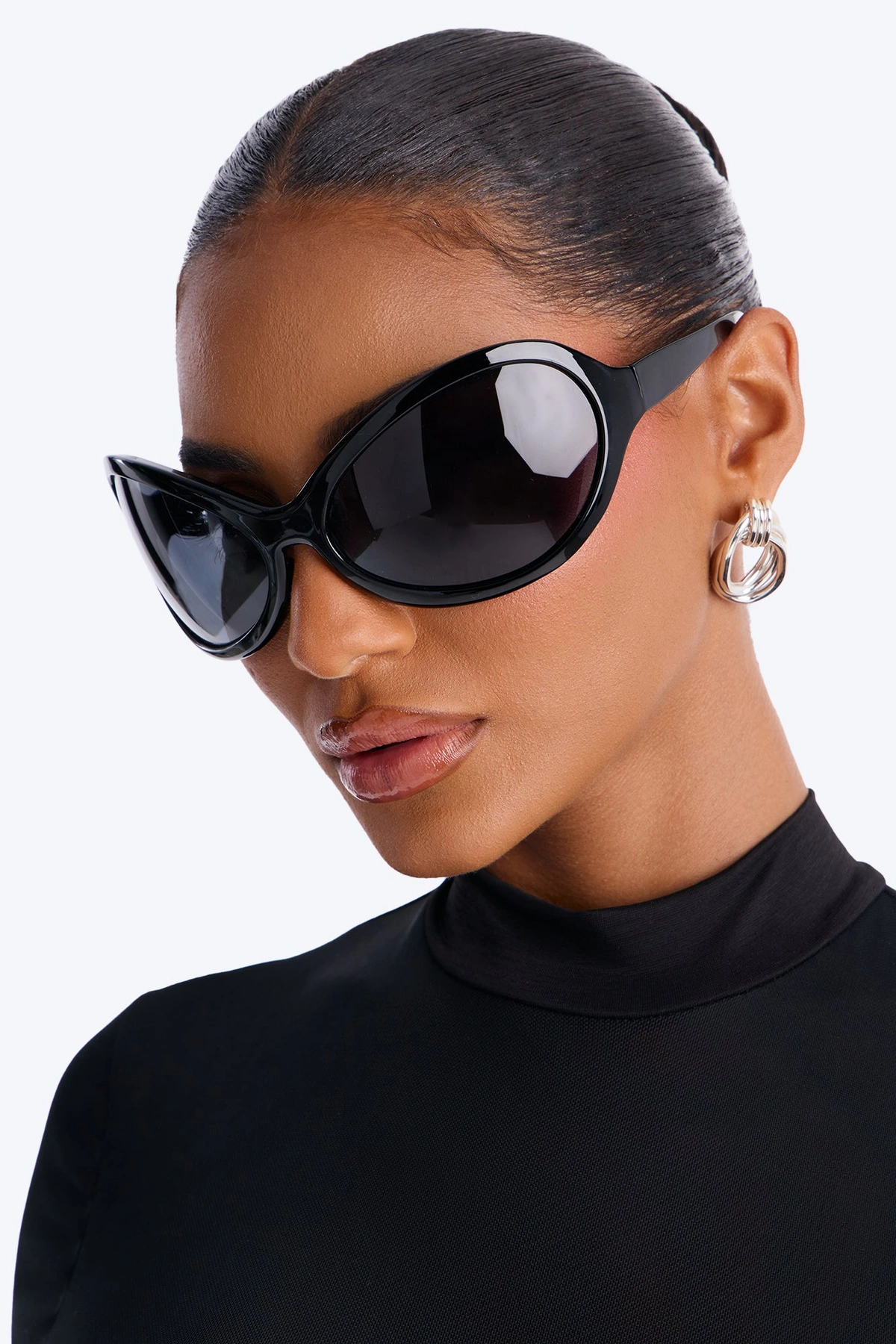 Outta Town Sunglasses - Black — Preto