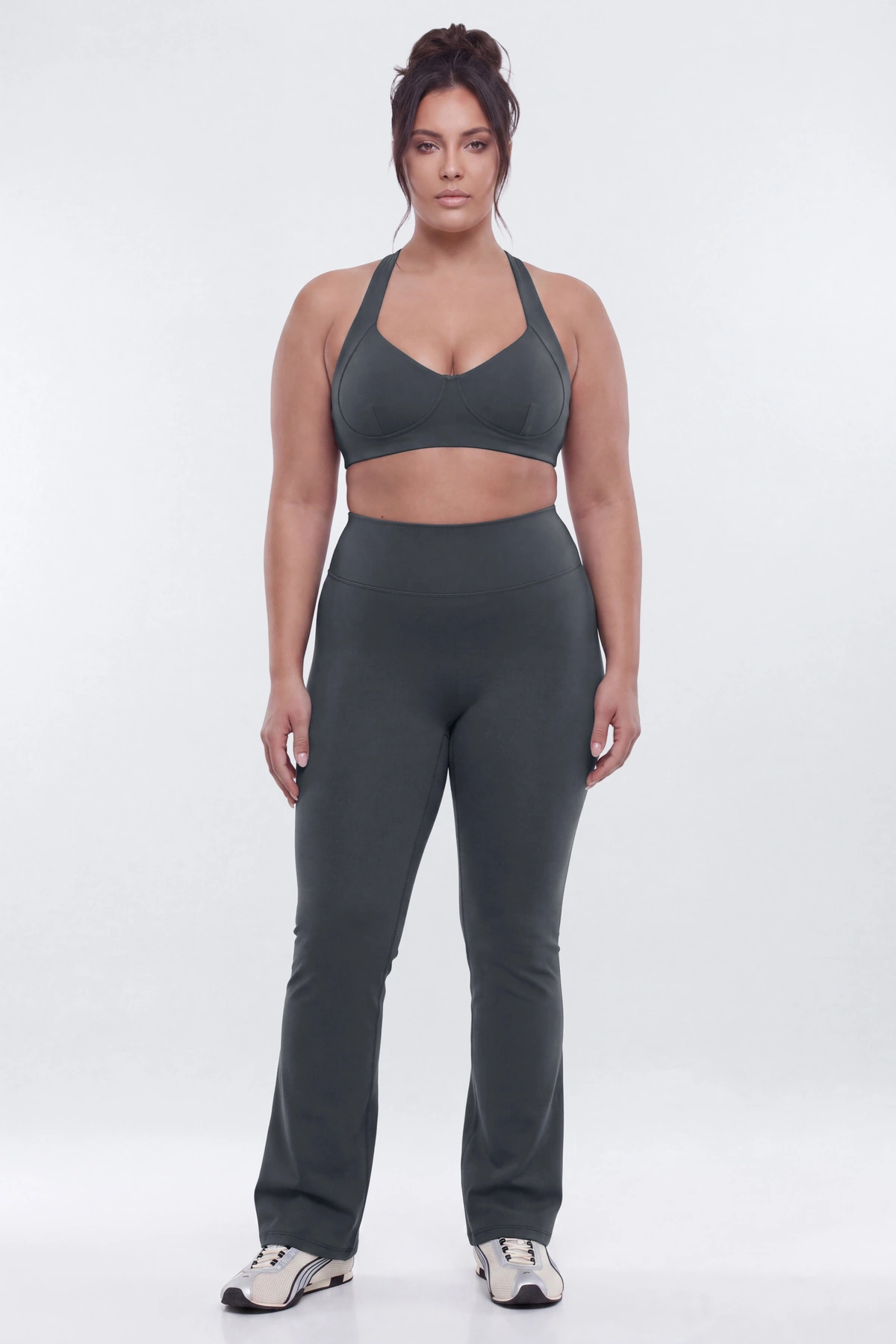 CloudForm™ 32″ Flare Legging - Carbon — Carbon