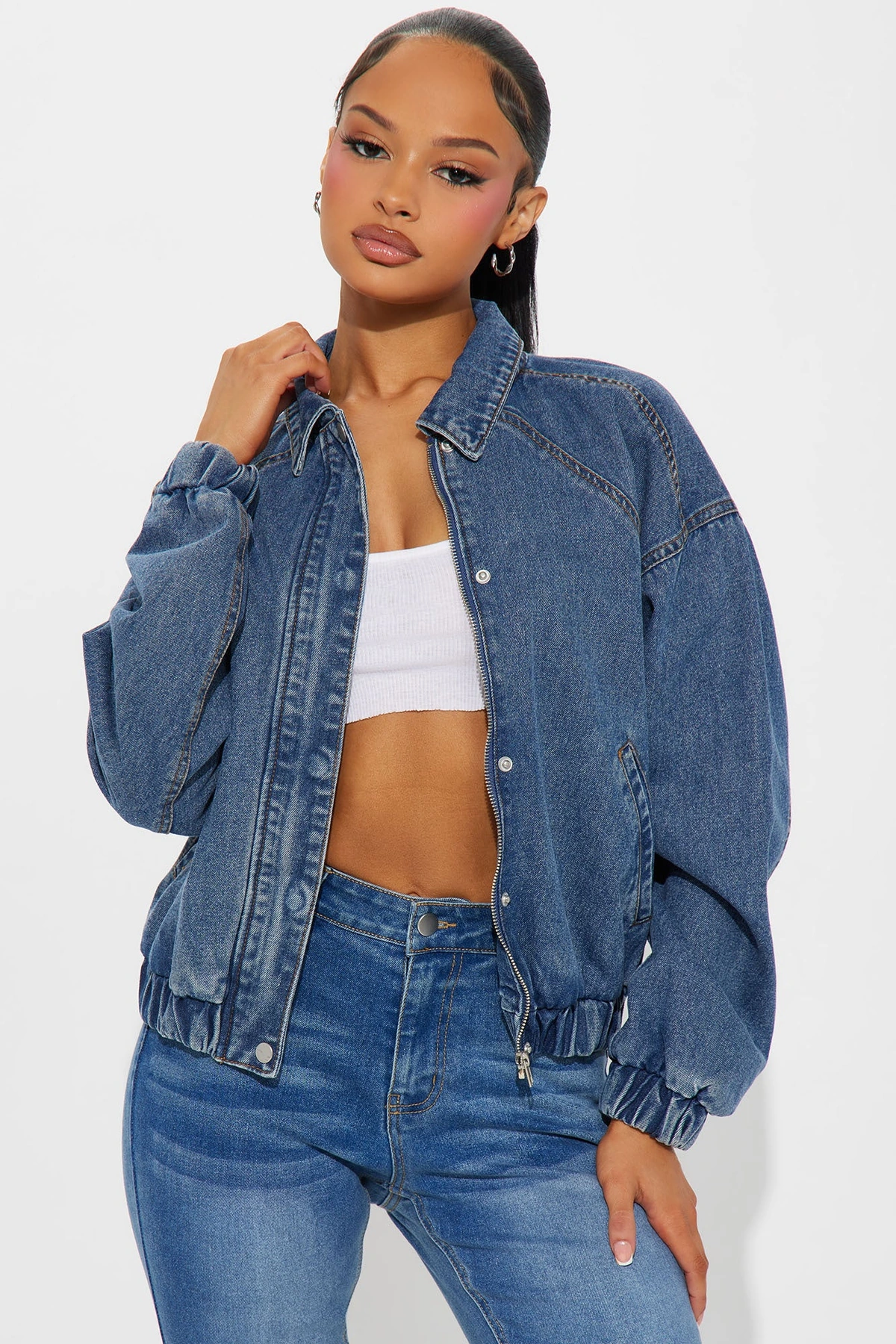 Such Big Talk Denim Bomber Jacket - Dark Wash — Ganga de lavagem escura