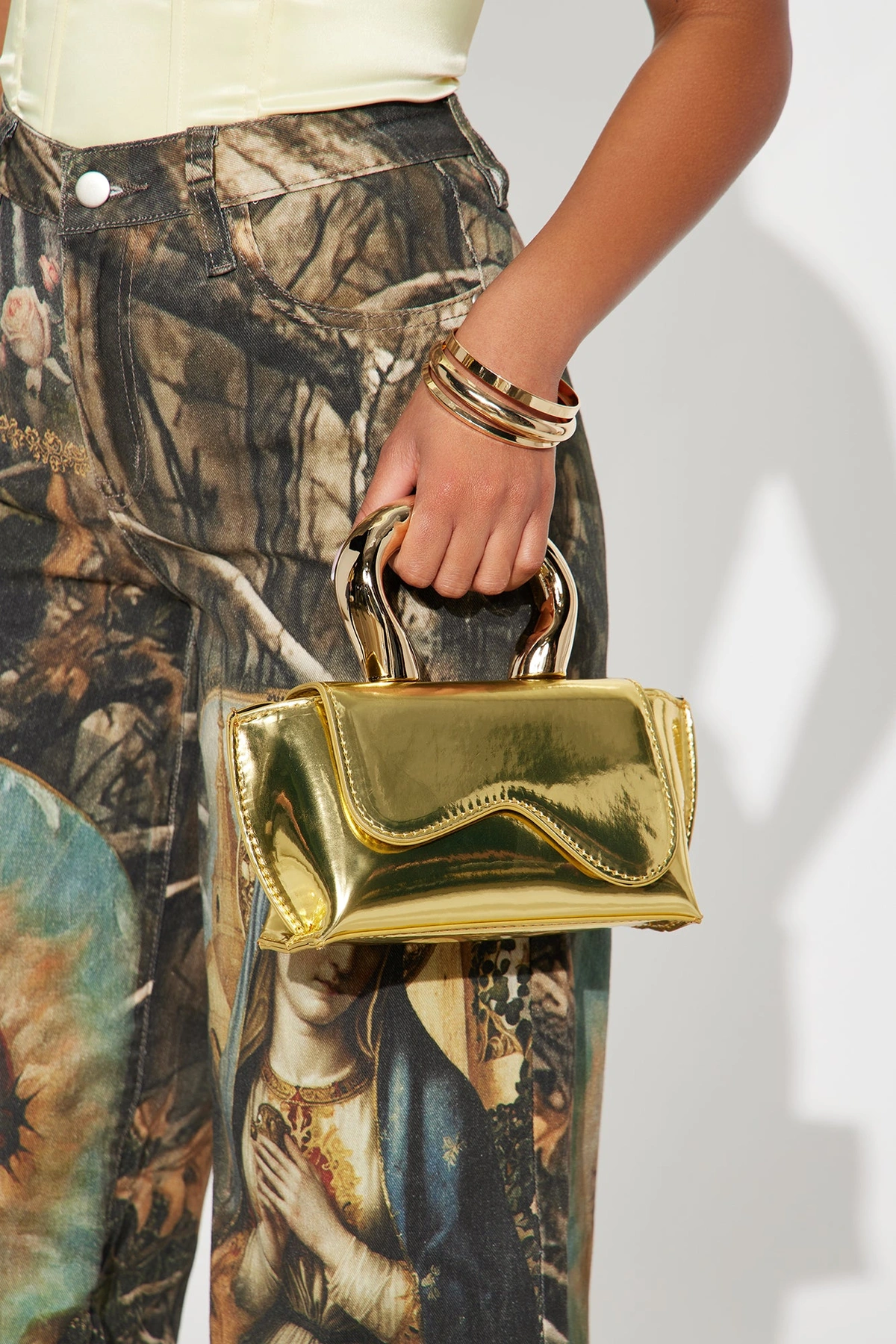 Vivienne Crossbody Bag - Gold — Dourado