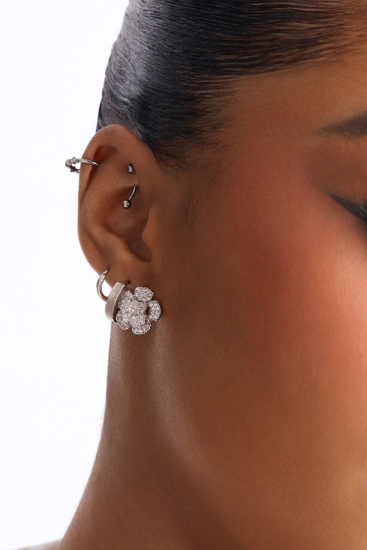 Romance Me Stud Earrings - Silver — Prateado
