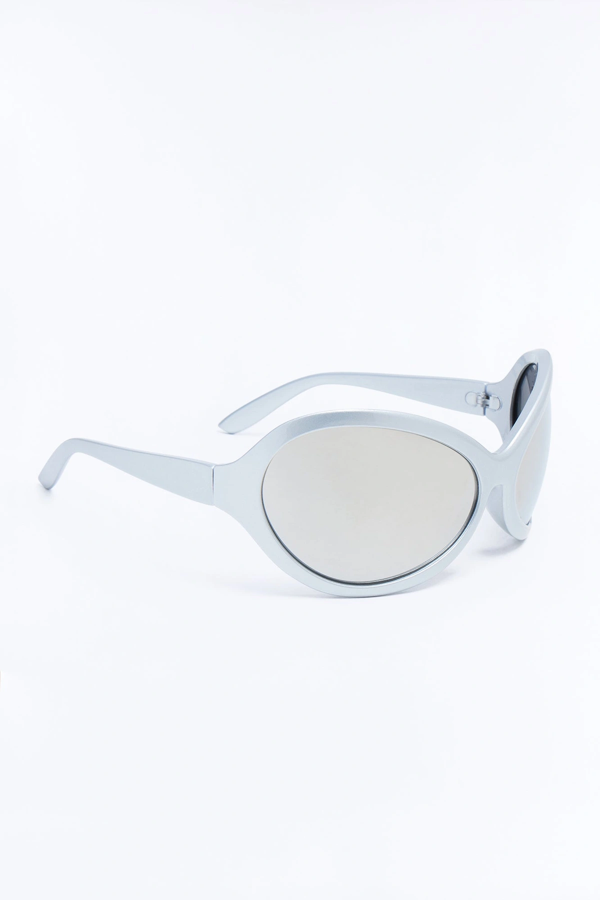 Outta Town Sunglasses - Silver — Prateado