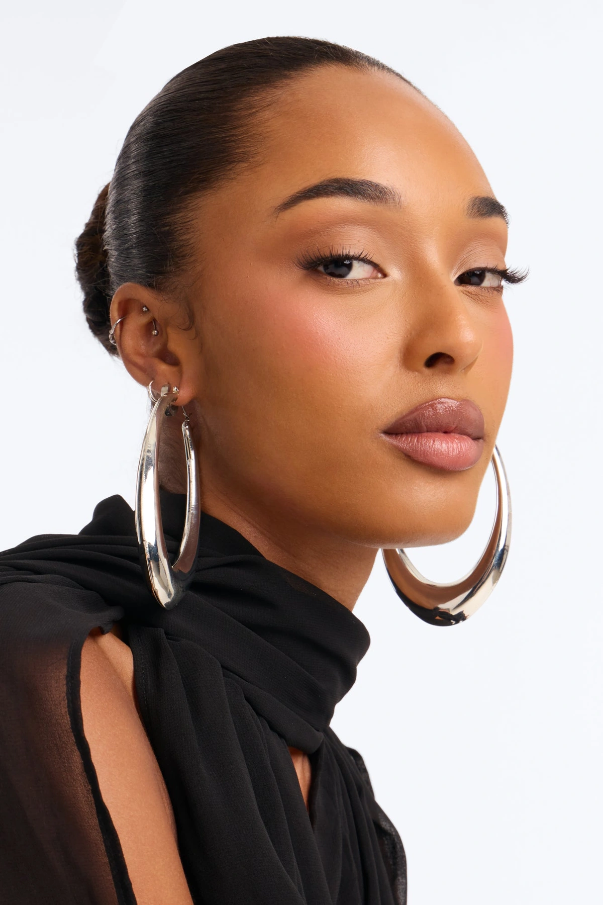 Dramatic Much Hoop Earrings - Silver — Prateado