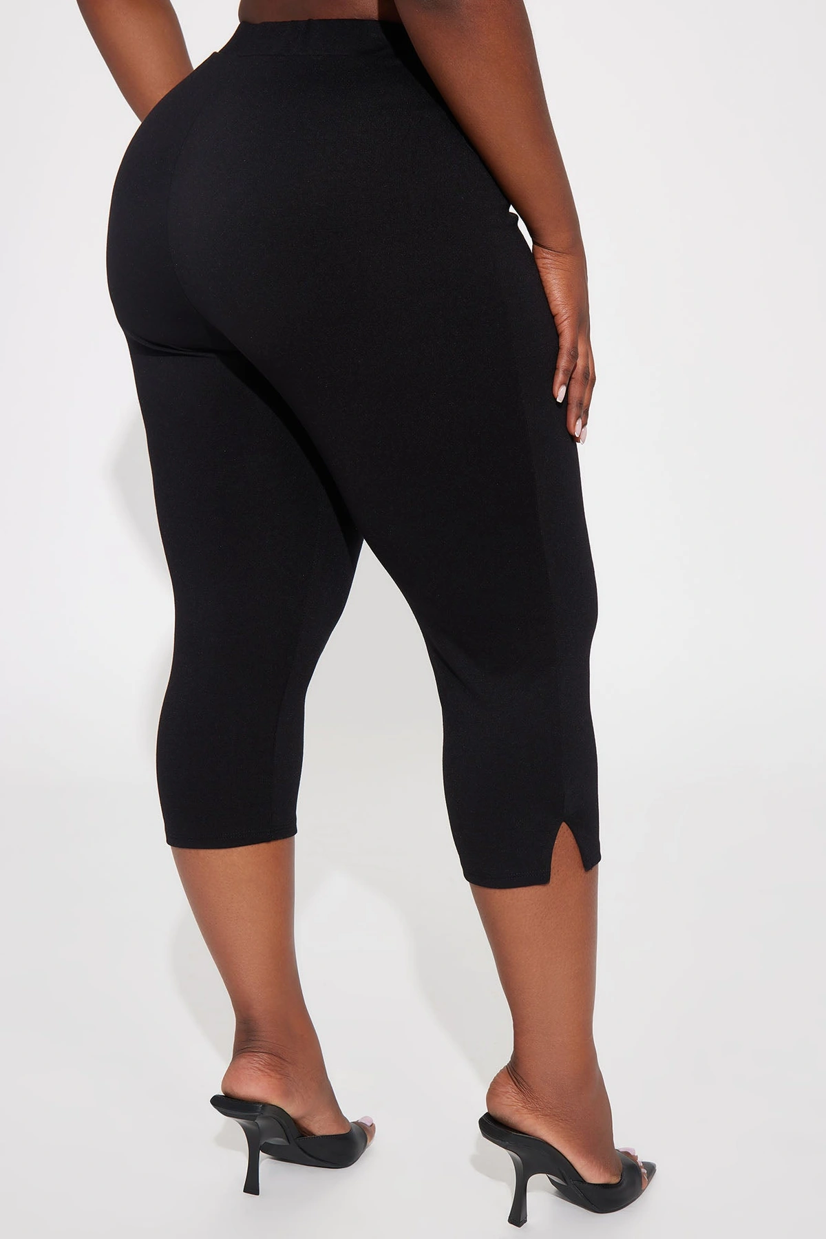 All My Potentials Capri Legging - Black — Preto
