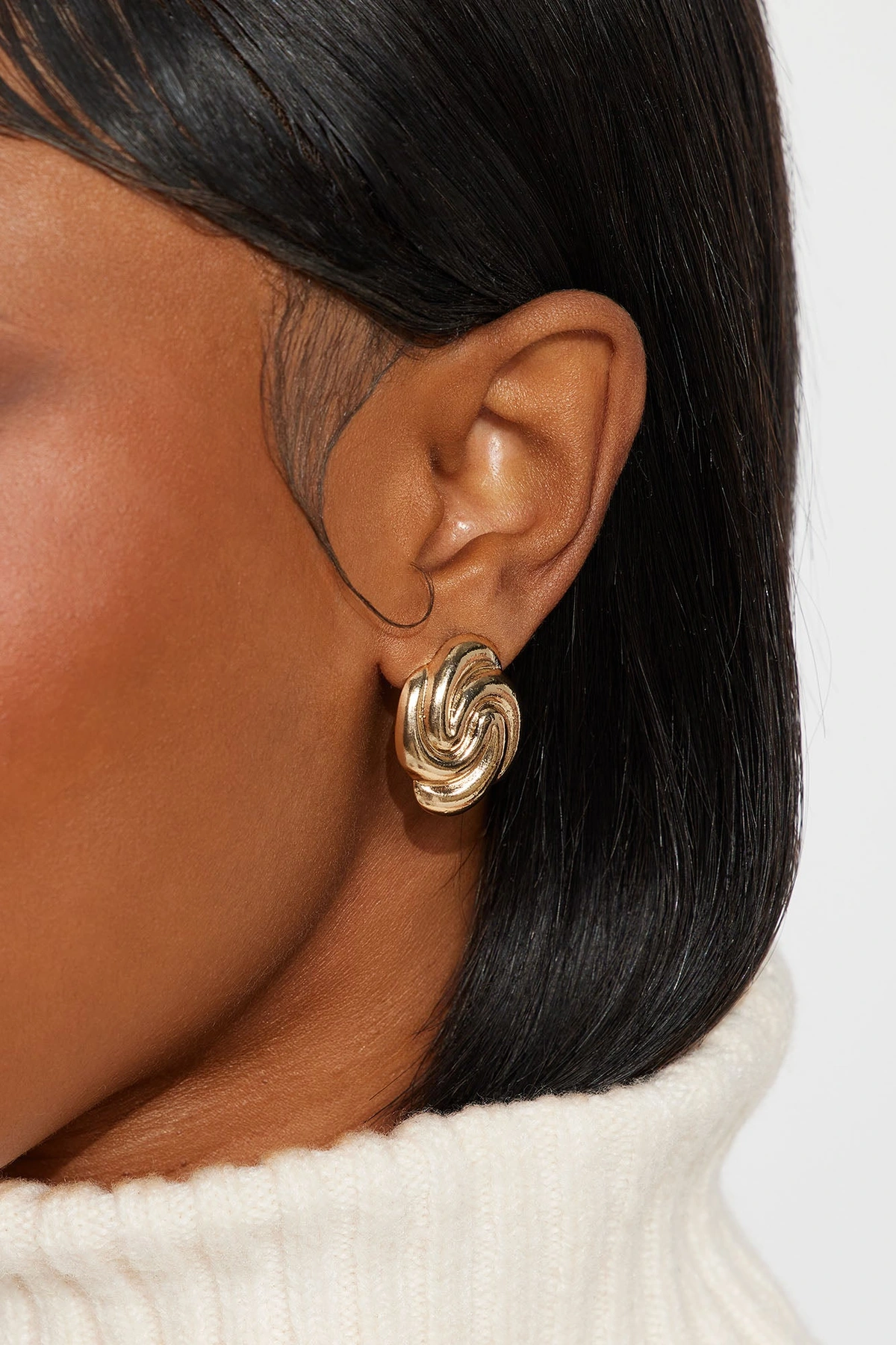 Looking My Way Stud Earrings - Gold — Dourado