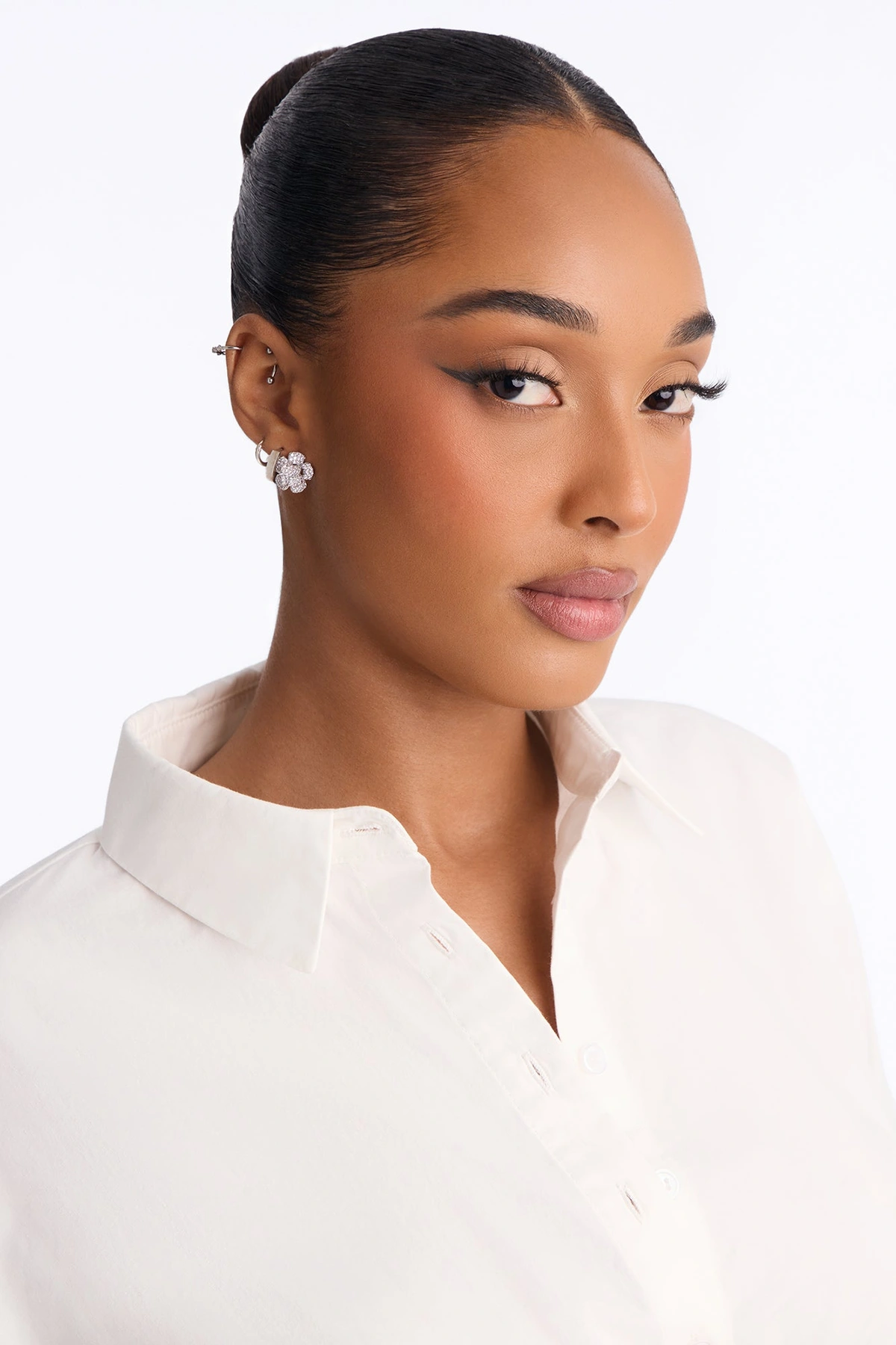 Romance Me Stud Earrings - Silver — Prateado
