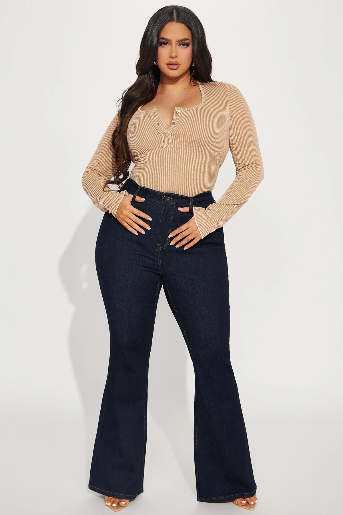 Milana Sculpting Stretch Flare Jeans - Dark Wash — Ganga de lavagem escura