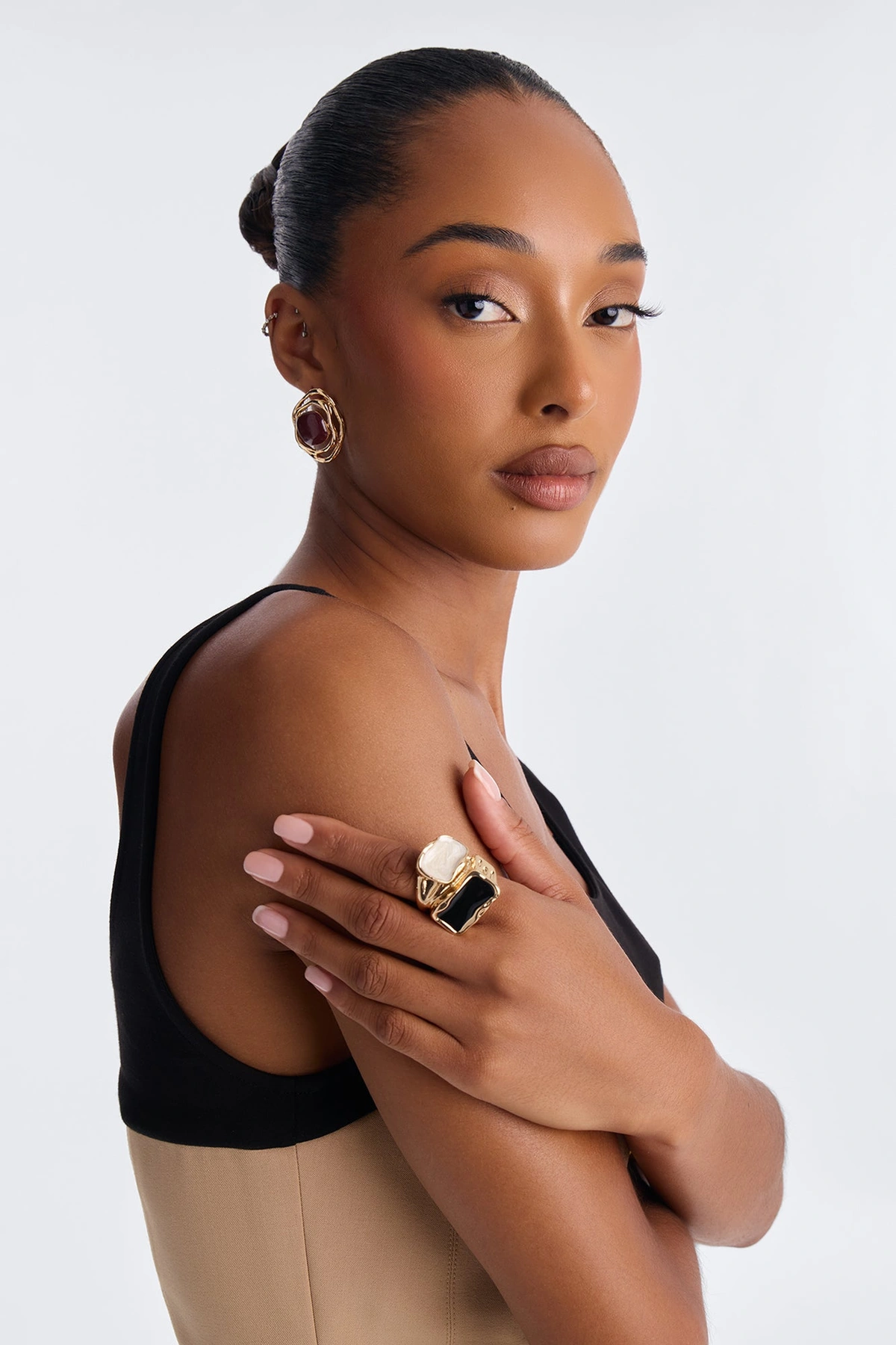 Falling Deep Ring - Gold/Black — Dourado/Preto