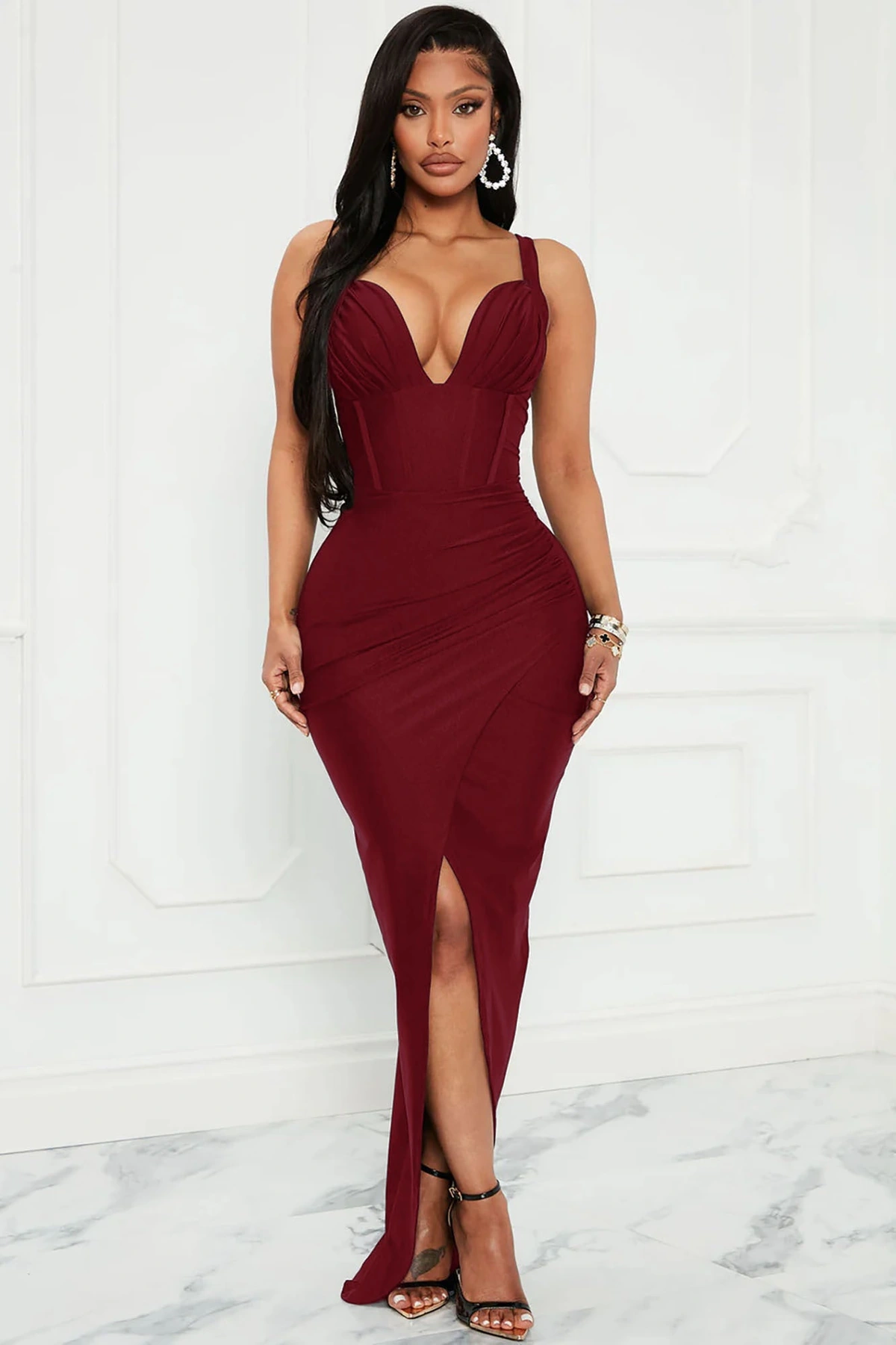 On Scene Maxi Dress - Burgundy — Bordô