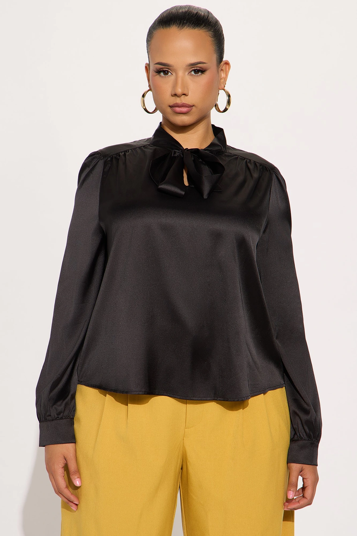 Business Chats Satin Blouse Top - Black — Preto