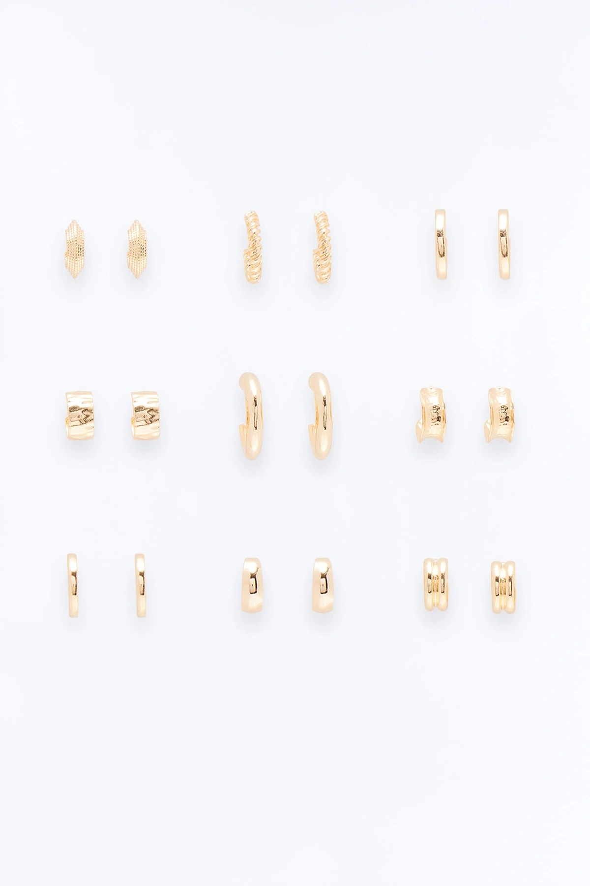Daily Muse 9 Pair Hoop Earring Set - Gold — Dourado