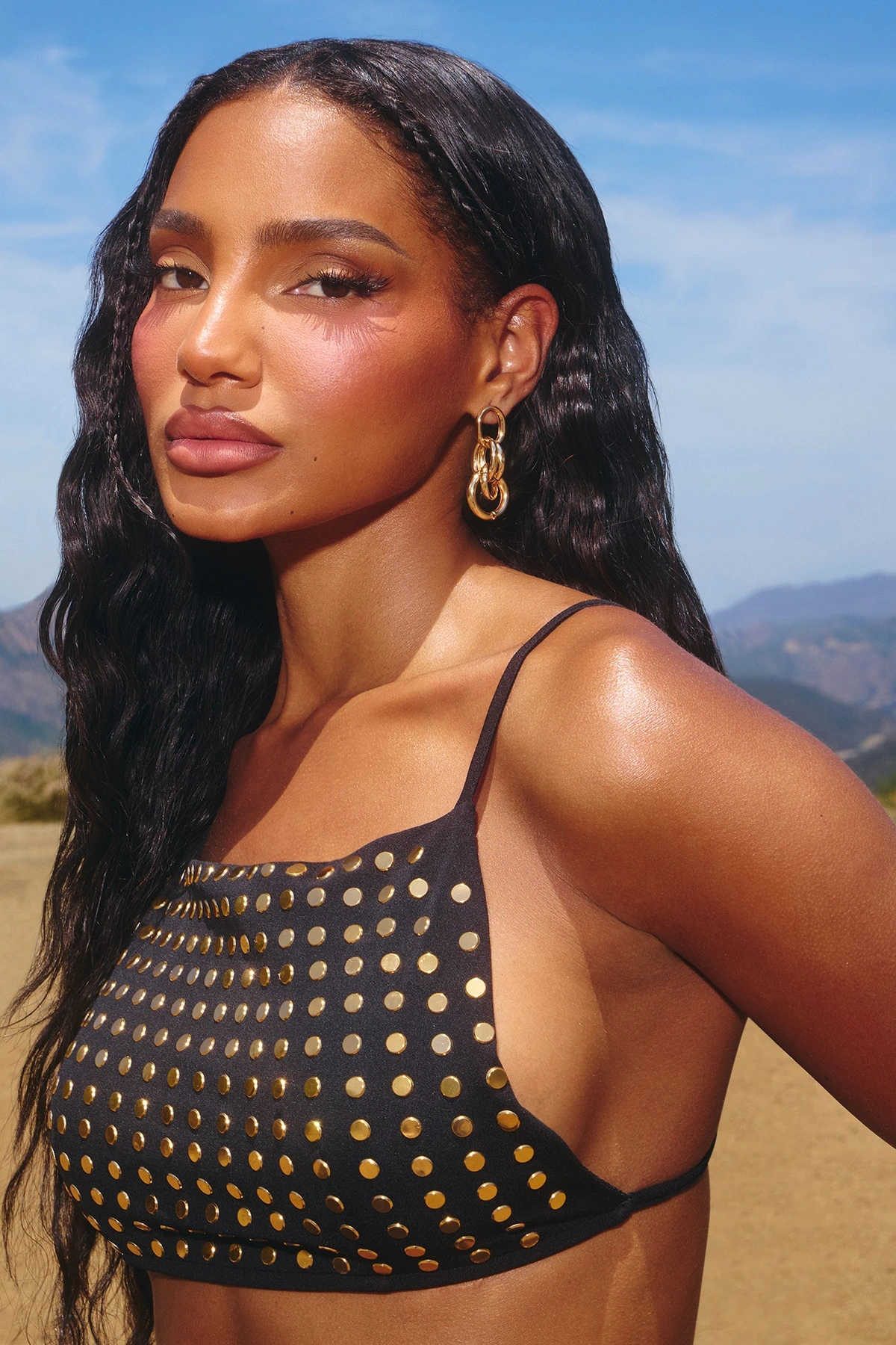 Locking In Earrings - Gold — Dourado