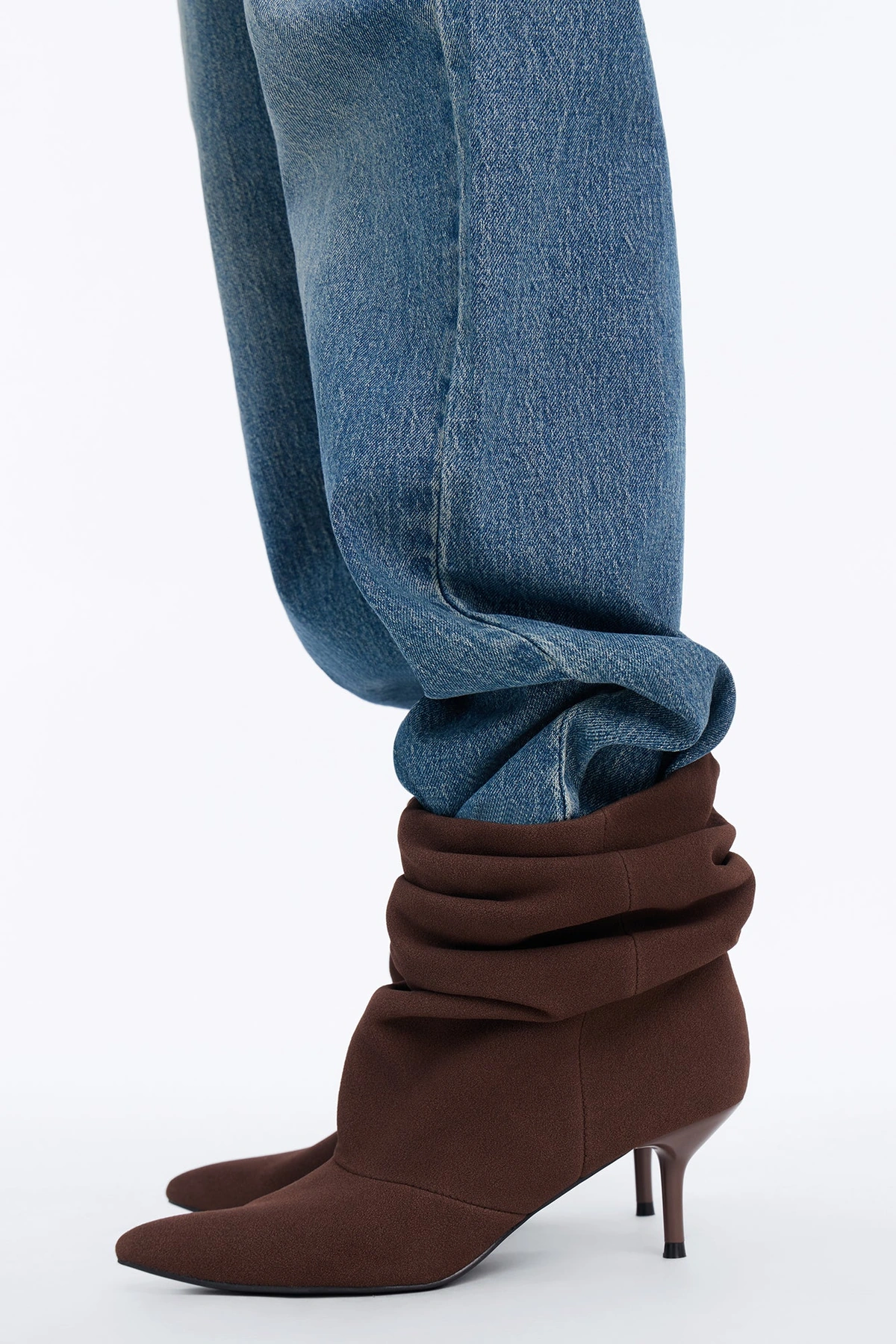 Amelia Slouch Booties - Brown — Castanho