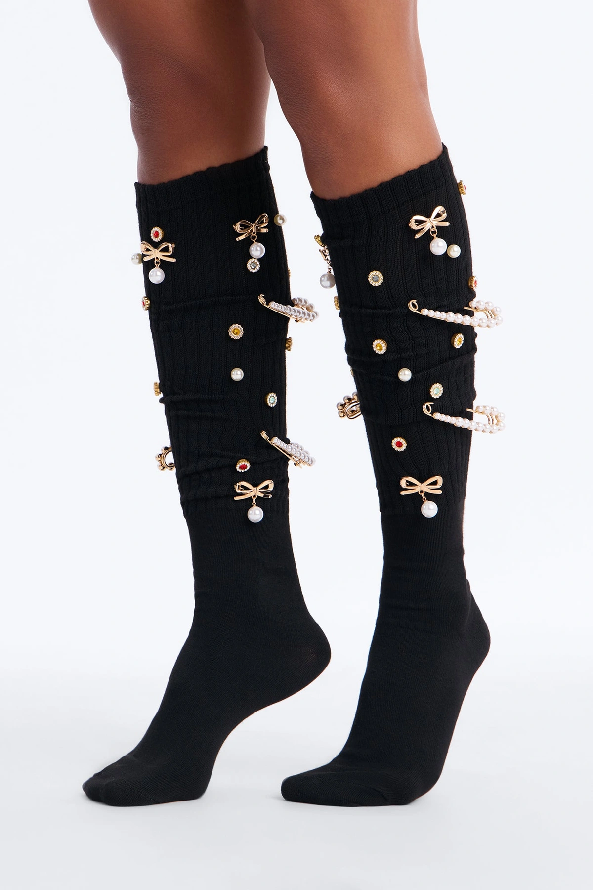 All Of Her Charm Slouchy Socks - Black — Preto