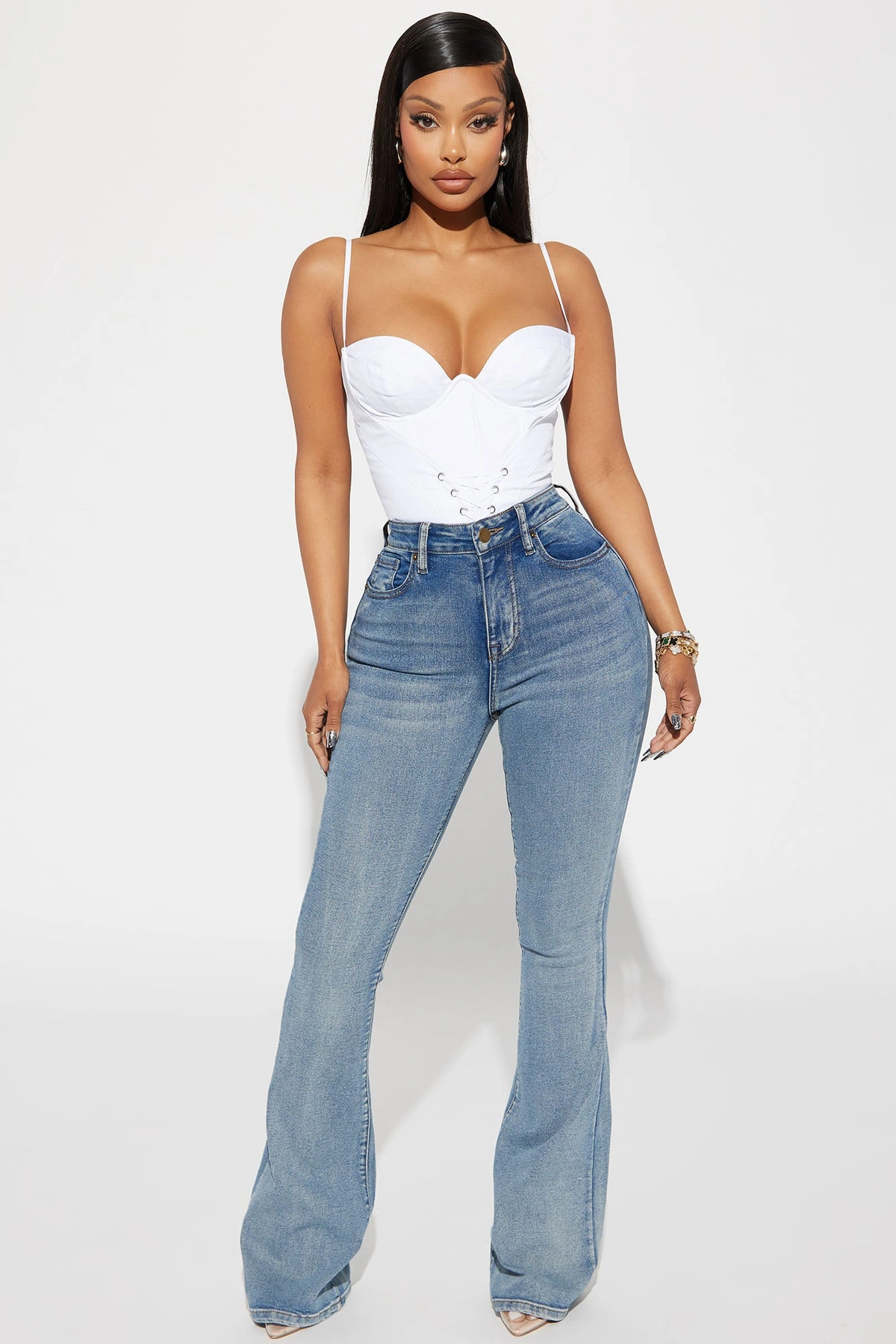 Gemma Sculpting Stretch Flare Jeans - Vintage Wash — Ganga de lavagem envelhecida